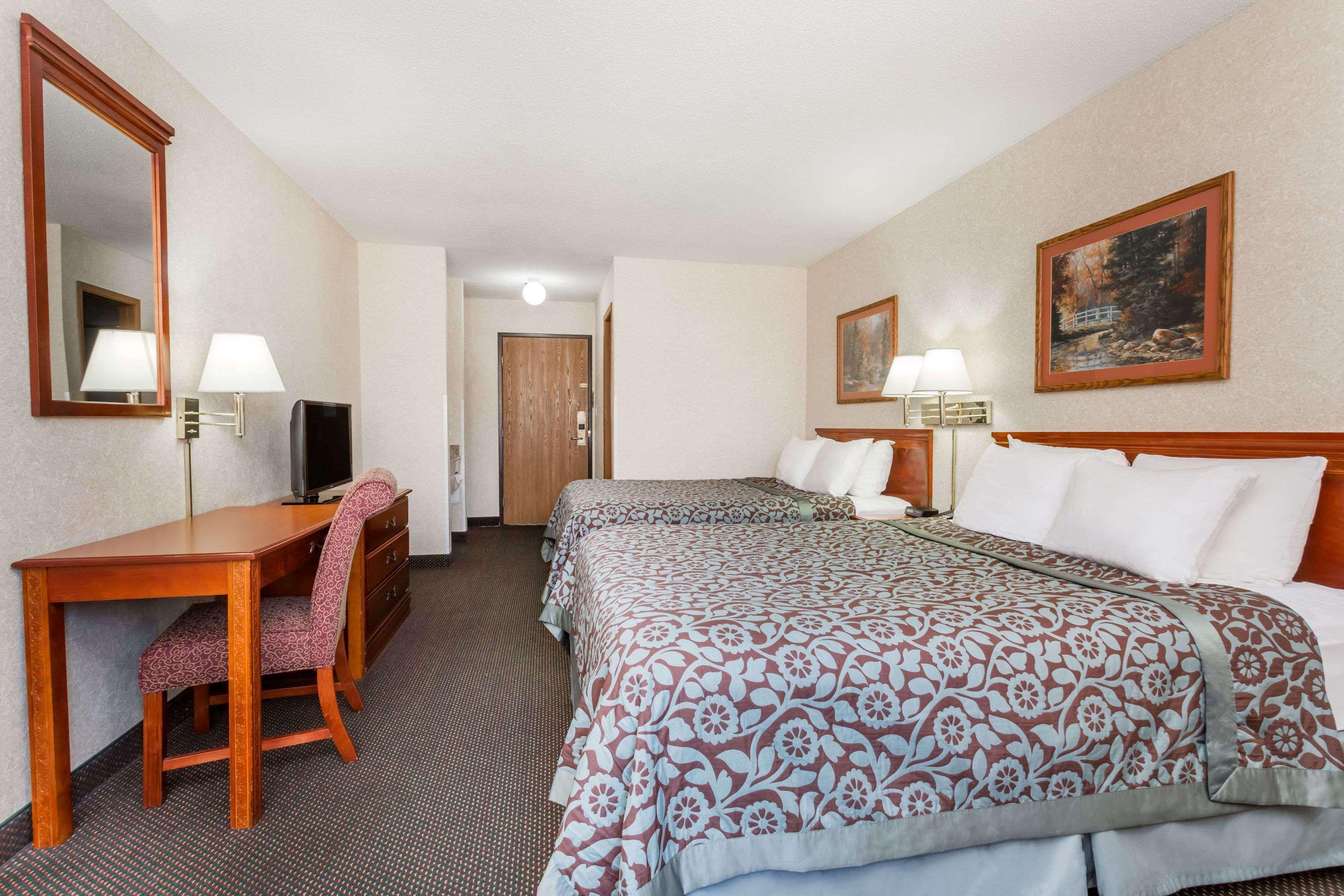 Days Inn By Wyndham Colby Extérieur photo