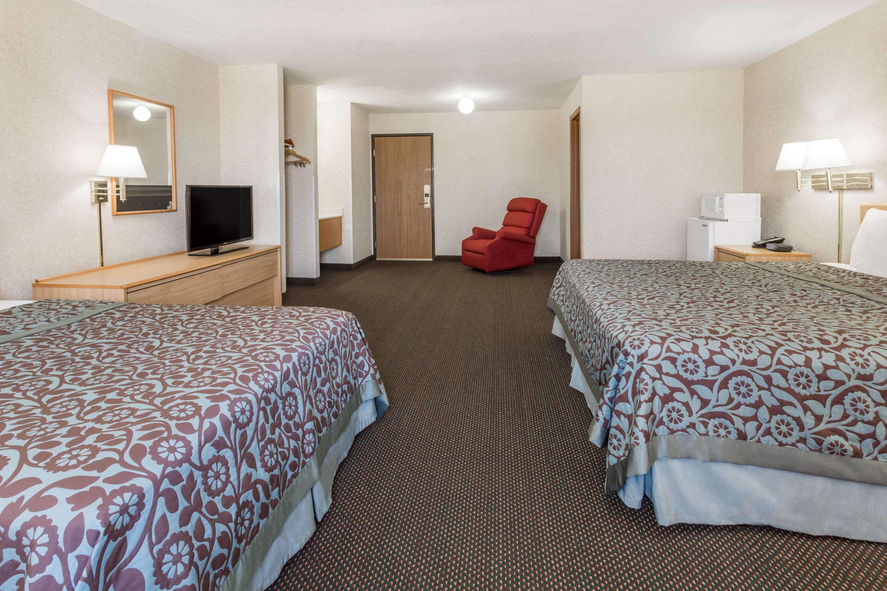 Days Inn By Wyndham Colby Extérieur photo