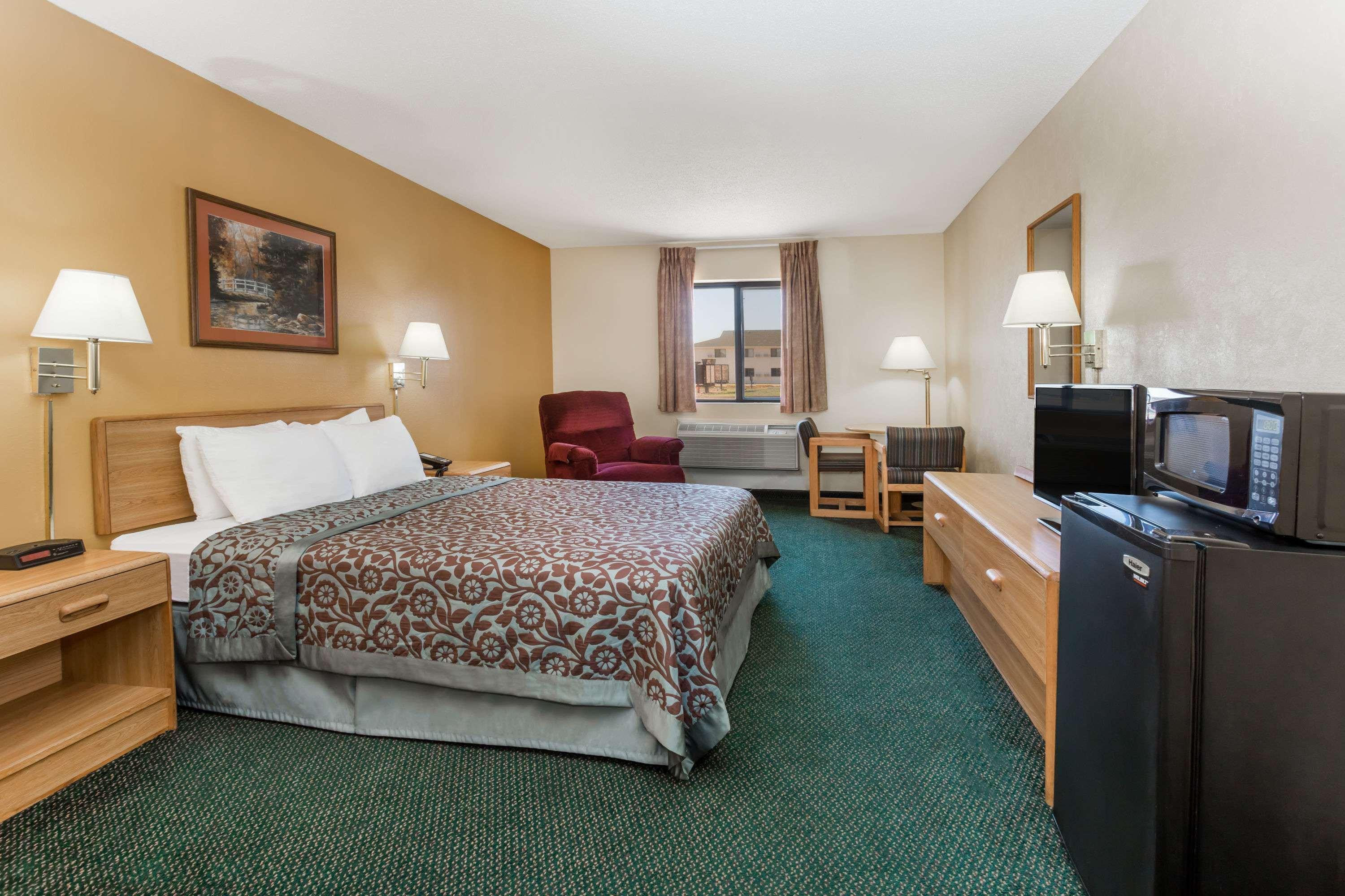 Days Inn By Wyndham Colby Extérieur photo