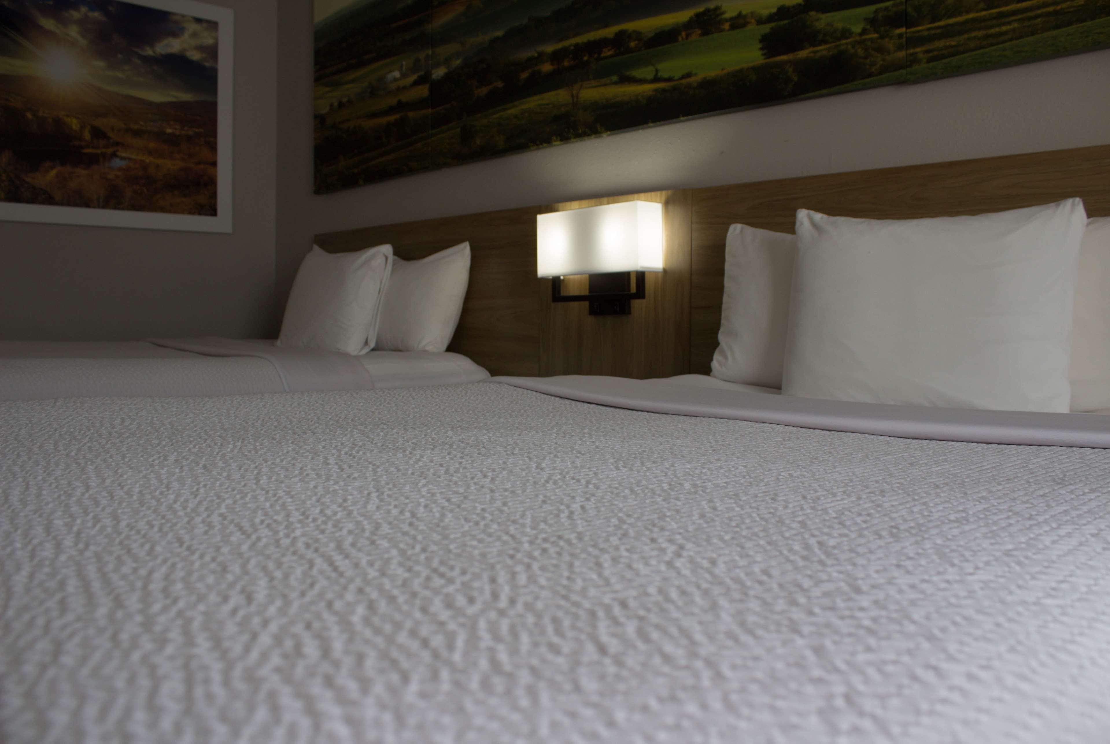 Days Inn By Wyndham Colby Extérieur photo